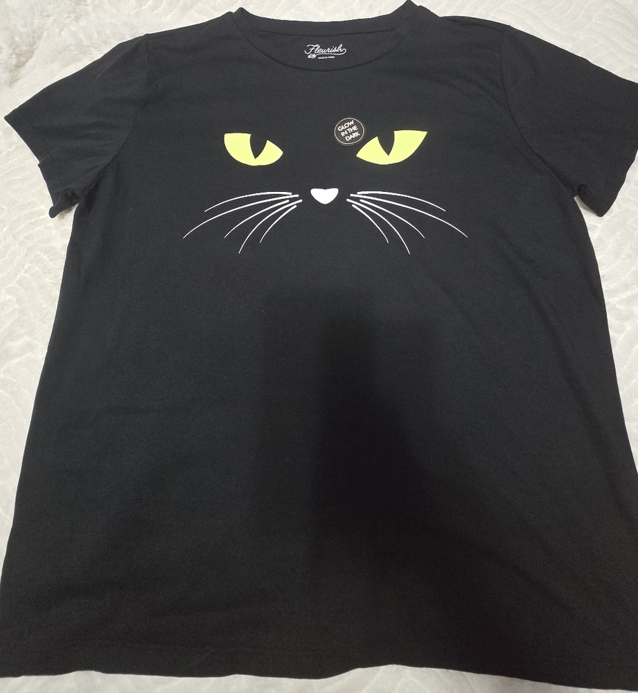 Glow In The Dark Graphic Cat Womens Tee. Size L